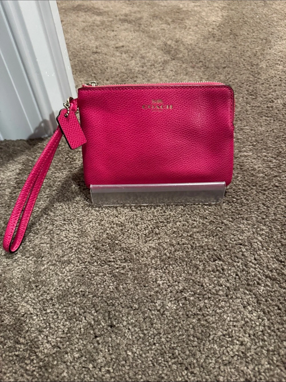 Coach hot pink pebbled leather wristlet wallet with hangtag